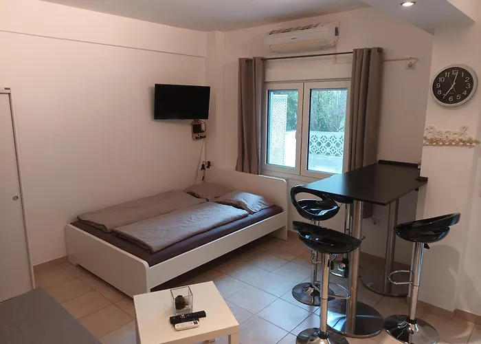 Palm Beach Apartment Peraia